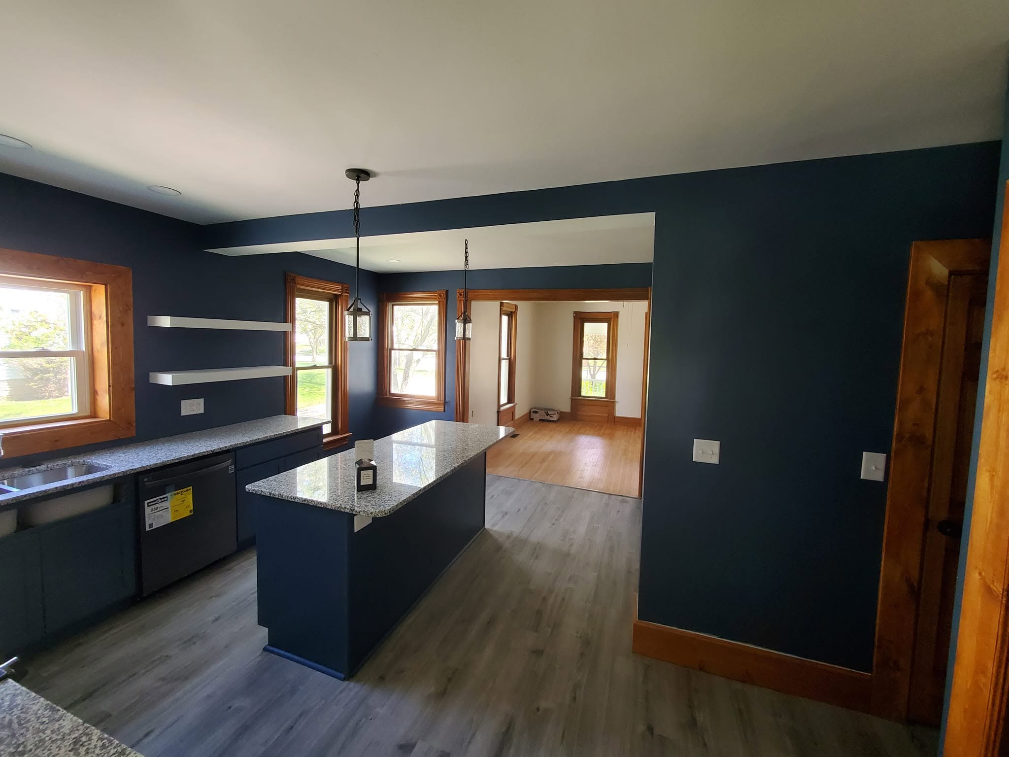 Kitchen island — Bluffton